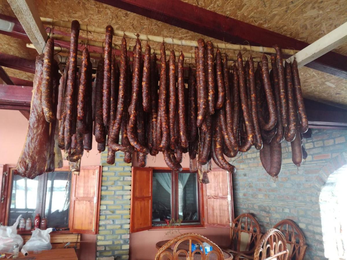 Salas Farma 47-Miris Dunja Cenej Exterior photo