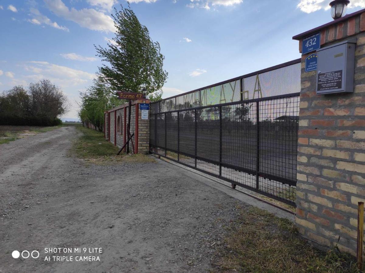 Salas Farma 47-Miris Dunja Cenej Exterior photo