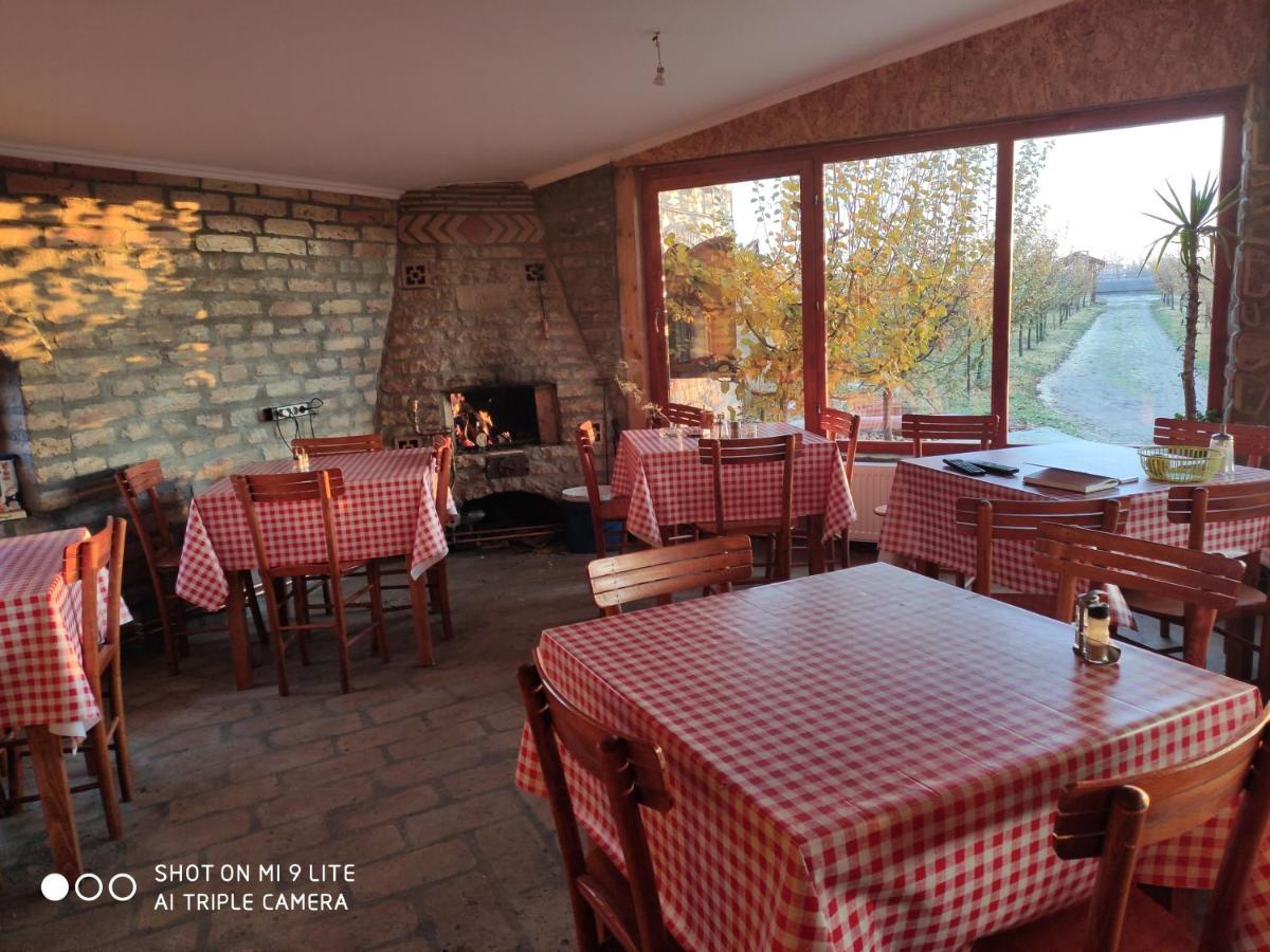 Salas Farma 47-Miris Dunja Cenej Exterior photo